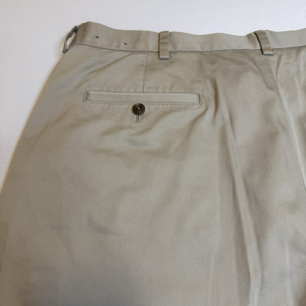 Brooks Brothers Mens Big/Tall Sz 40 Flat Front Chino Khaki Short 9" Inseam - Picture 4 of 8